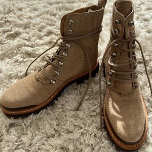 MARC FISHER IZZIE LUGSOLE ANKLE BOOT